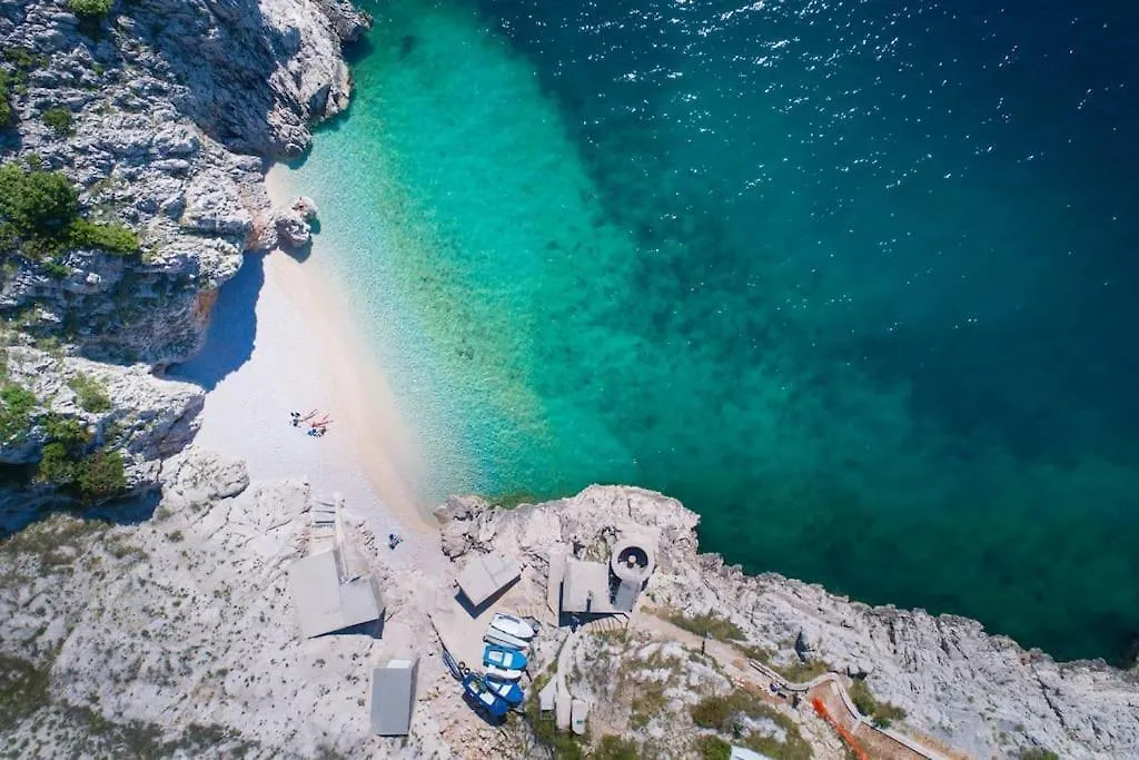 Yasmin Apartment Brsec Croatia