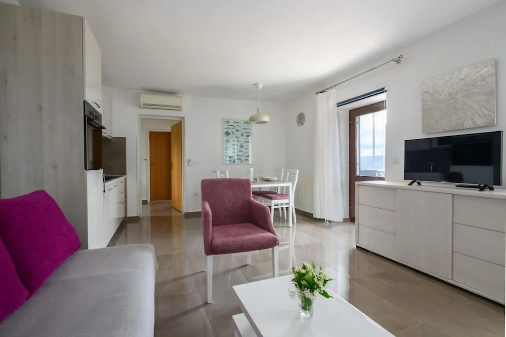 Yasmin Apartment Brsec
